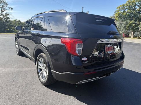 Used 2020 Ford Explorer XLT w/ Equipment Group 202A AWD/4WD image 3