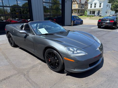 Used 2009 Chevrolet Corvette Convertible w/ Preferred Equipment Group RWD image 33