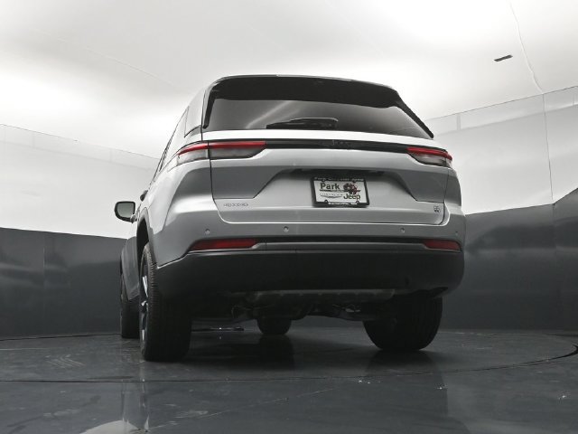 New 2026 Jeep Grand Cherokee Limited AWD/4WD image 22