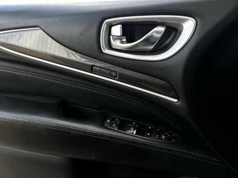 Used 2019 INFINITI QX60 Luxe w/ Essential Package FWD image 26
