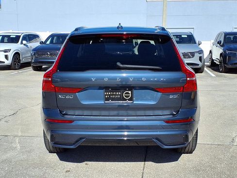 Certified 2023 Volvo XC60 B5 Ultimate w/ Climate Package image 6