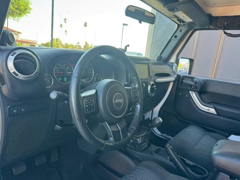 Used 2011 Jeep Wrangler Rubicon w/ PWR Convenience Group AWD/4WD image 18