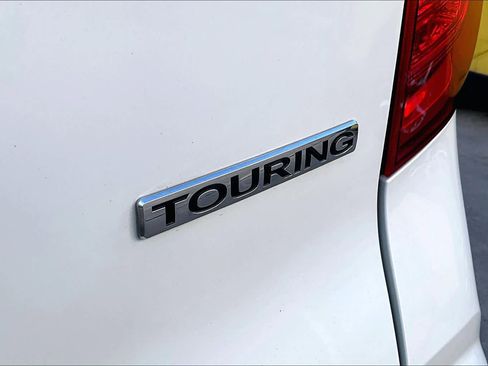 Used 2018 Honda Pilot Touring image 10
