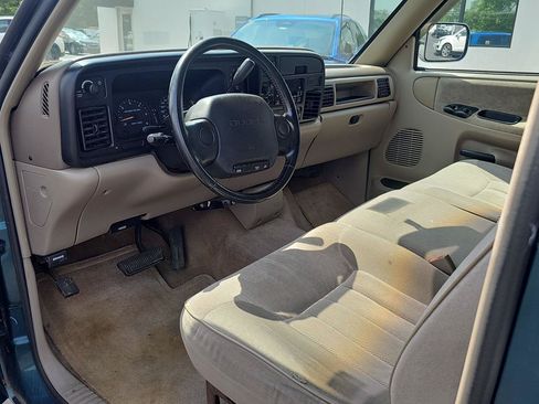 Used 1996 Dodge Ram 1500 Truck 2WD Club Cab image 15