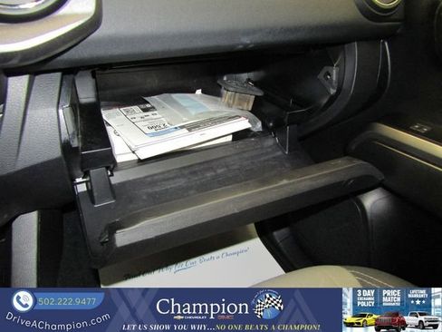 Used 2021 Toyota Tacoma TRD Off-Road image 37