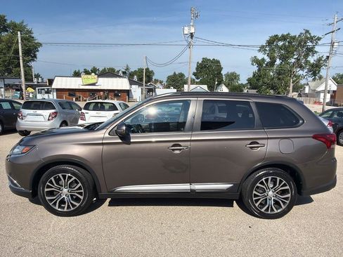 Used 2016 Mitsubishi Outlander SE FWD image 5