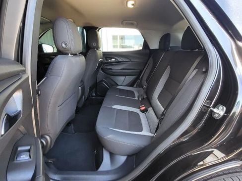 Used 2025 Chevrolet TrailBlazer LT AWD/4WD image 19