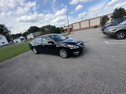 Used 2015 Nissan Altima 2.5 S w/ Power Driver Seat Package FWD image 5