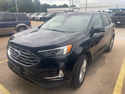 Used 2020 Ford Edge Titanium w/ Equipment Group 301A AWD/4WD image 2