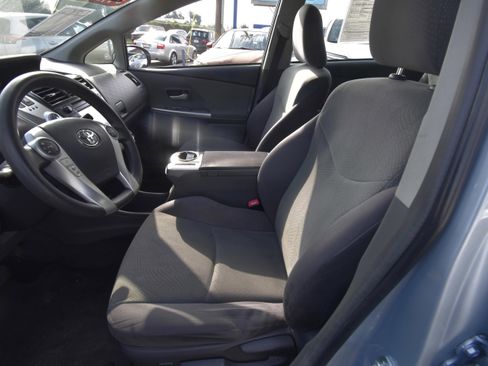 Used 2012 Toyota Prius V Three image 9