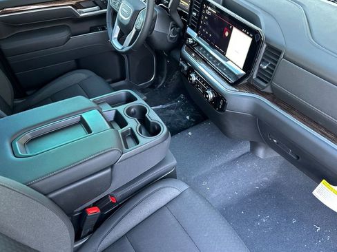 New 2026 GMC Sierra 2500 SLE w/ SLE Value Package; image 13