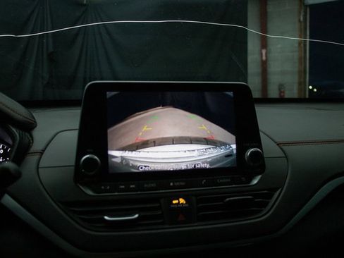 Used 2020 Nissan Altima 2.5 SR w/ Premium Package image 35