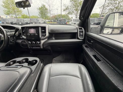 Used 2024 RAM 5500 Tradesman w/ Chrome Appearance Group AWD/4WD image 19