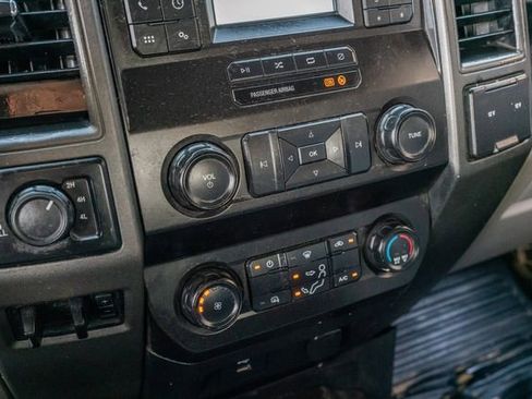 Used 2022 Ford F250 XL w/ Power Equipment Group image 29