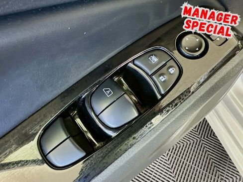 Used 2023 Nissan Altima 2.5 SV image 19