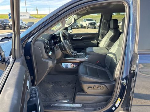 Used 2023 Chevrolet Silverado 1500 LT Trail Boss w/ LT Trail Boss Premium Package image 19