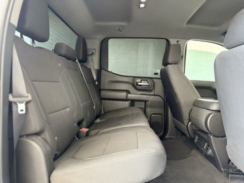 Used 2020 Chevrolet Silverado 1500 Custom w/ Custom Value Package image 18