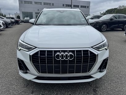 New 2025 Audi Q3 2.0T Premium