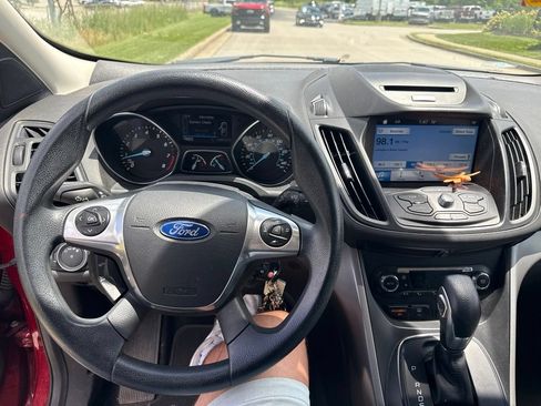 Used 2016 Ford Escape SE w/ Equipment Group 201A AWD/4WD image 7