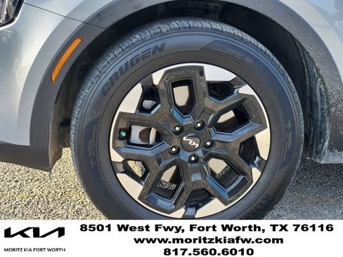 Certified 2024 Kia Sorento S w/ Panoramic Sunroof Package FWD image 9