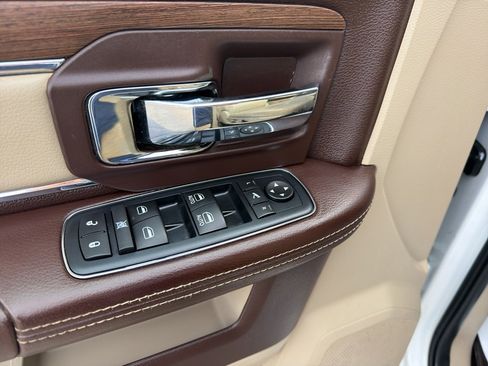 Used 2016 RAM 1500 Laramie w/ Convenience Group image 21