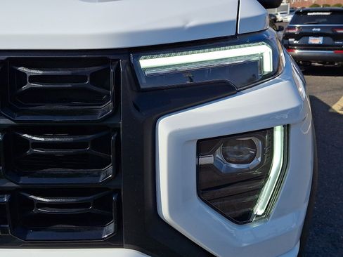 Used 2025 GMC Canyon Elevation w/ Convenience Package AWD/4WD image 9