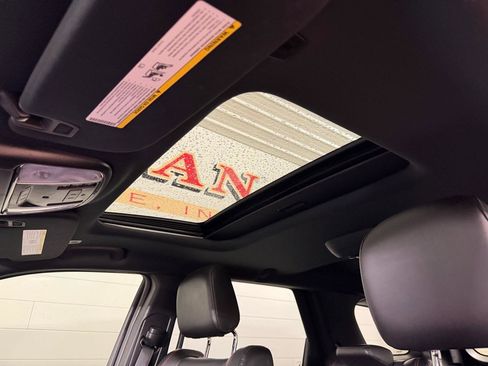 Used 2024 Dodge Durango GT image 15