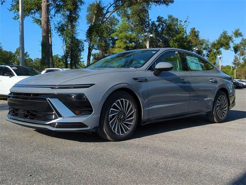 New 2025 Hyundai Sonata SEL image 2