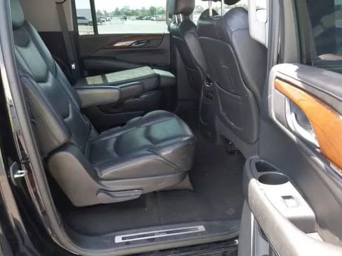 Used 2019 Cadillac Escalade ESV Premium Luxury AWD/4WD image 11