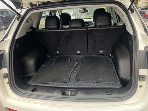 Used 2019 Jeep Compass Limited AWD/4WD image 10