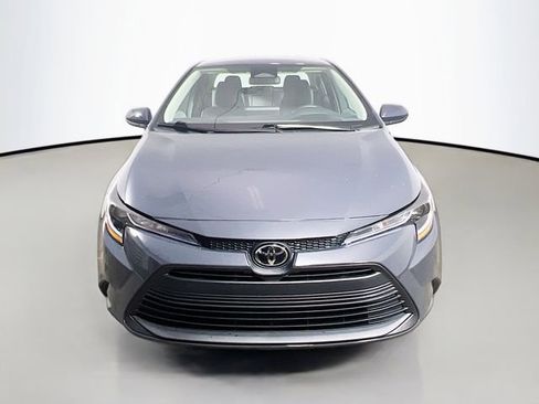 Used 2026 Toyota Corolla LE FWD image 2
