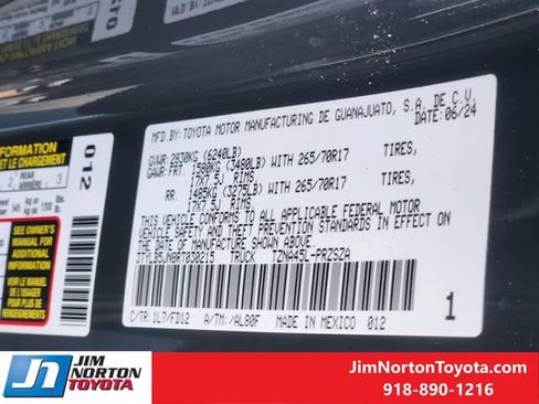 Used 2024 Toyota Tacoma TRD Off-Road AWD/4WD image 33