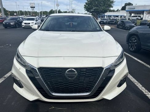 Used 2019 Nissan Altima 2.5 SV FWD image 2