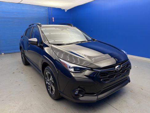 Certified 2025 Subaru Crosstrek 2.0i Premium image 2
