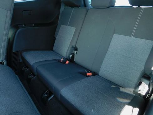 Used 2025 GMC Acadia Elevation image 39