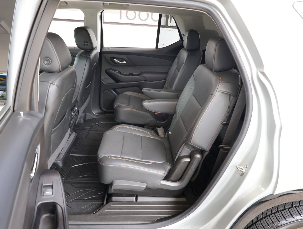 Used 2020 Chevrolet Traverse Premier w/ Redline Edition FWD image 21