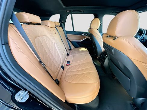 Certified 2023 BMW X5 xDrive40i w/ M Sport Package image 28