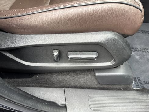 Used 2023 Honda Pilot Elite image 18