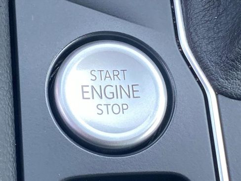 Certified 2023 Volkswagen Atlas SEL image 19