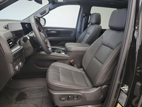 Used 2026 Chevrolet Tahoe RST w/ Comfort Package AWD/4WD image 12