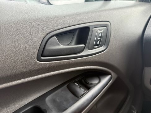 Used 2019 Ford Transit Connect XL FWD image 22