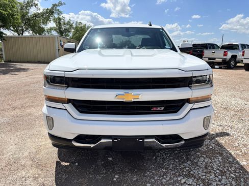 Used 2018 Chevrolet Silverado 1500 LT w/ Texas Edition image 8