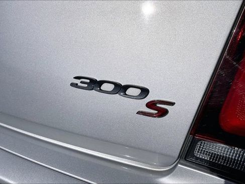 Used 2023 Chrysler 300 S image 33