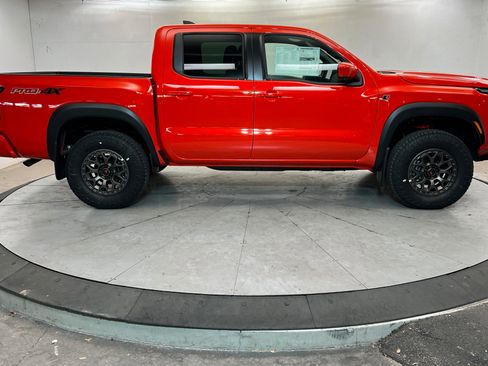 New 2026 Nissan Frontier PRO-4X w/ Pro-4x Convenience Package image 6