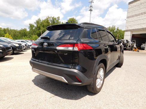 Used 2022 Toyota Corolla Cross LE FWD image 6