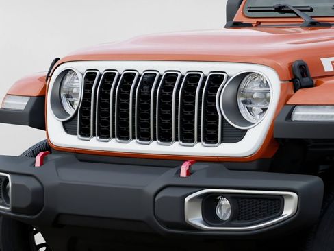New 2026 Jeep Wrangler Unlimited Sahara w/ Whitecap Package AWD/4WD image 11