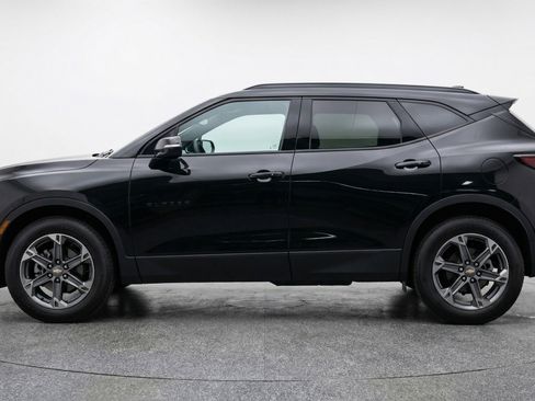 Used 2025 Chevrolet Blazer LT FWD image 5