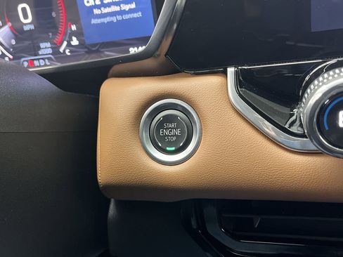 Used 2024 GMC Canyon AT4 w/ Technology Package image 21