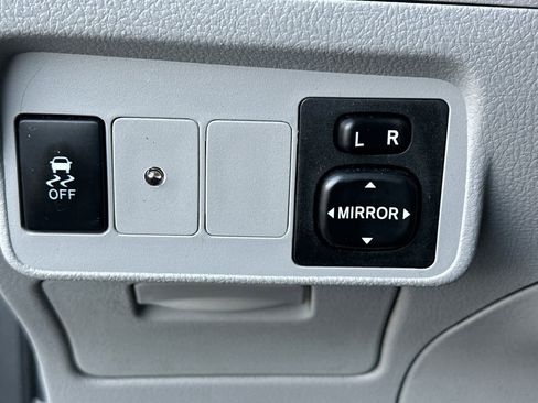 Used 2011 Toyota Corolla LE w/ Premium Pkg image 26