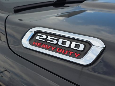 Used 2022 RAM 2500 Limited AWD/4WD image 2
